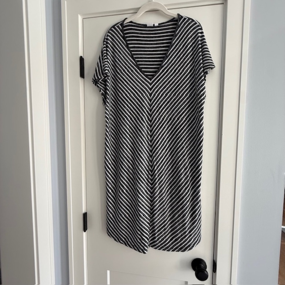 Women's Gap Black & White Chevron V-Neck Skater Dress Sz M (fits bigs